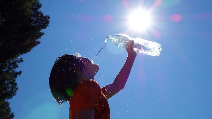 karnataka weather : ಮಳೆ ಕೈಕೊಟ್ಟ ಬೆನ್ನಲ್ಲೇ ರಾಜ್ಯದಲ್ಲಿ ತಾಪಮಾನ ಏರಿಕೆ..!!