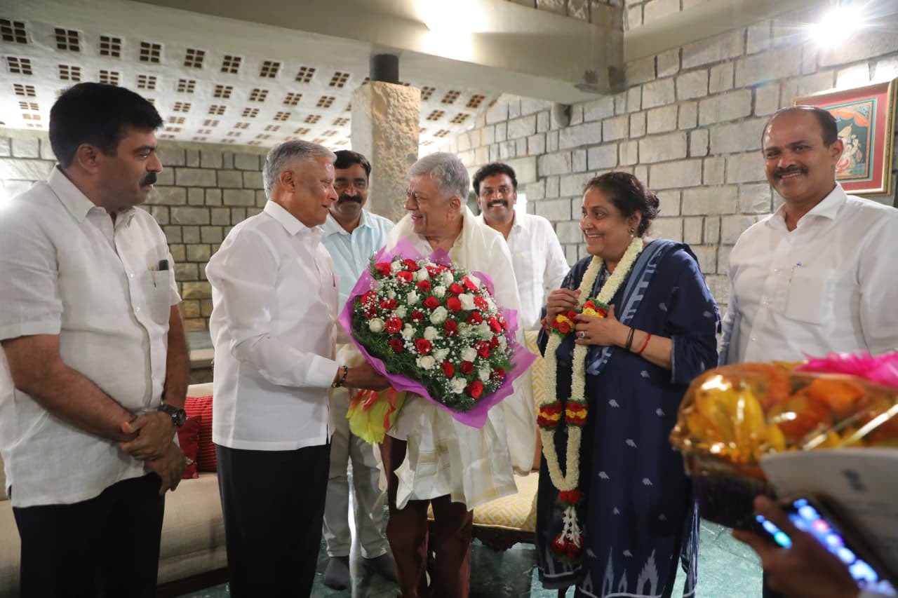 ಹಿರಿಯ ನಟ ಅನಂತ್ ನಾಗ್‌ ಭೇಟಿಯಾದ ಕೇಂದ್ರ ಸಚಿವ ಸೋಮಣ್ಣ..!!