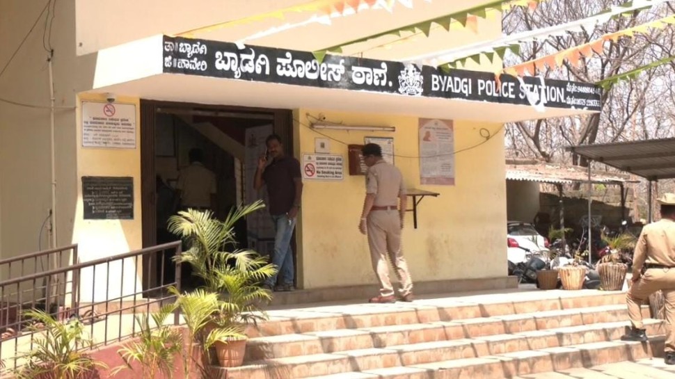 Haveri : ಮೊಬೈಲ್ ಬಿಟ್ಟು ಚೆನ್ನಾಗಿ ಓದು ಎಂದ ಪೋಷಕರು - SSLC ವಿದ್ಯಾರ್ಥಿ ಆತ್ಮಹತ್ಯೆ..